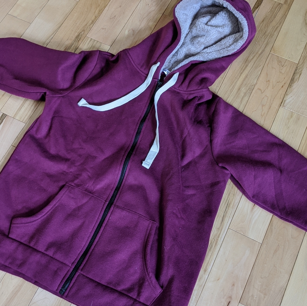 Beautiful wine colored sweatshirt